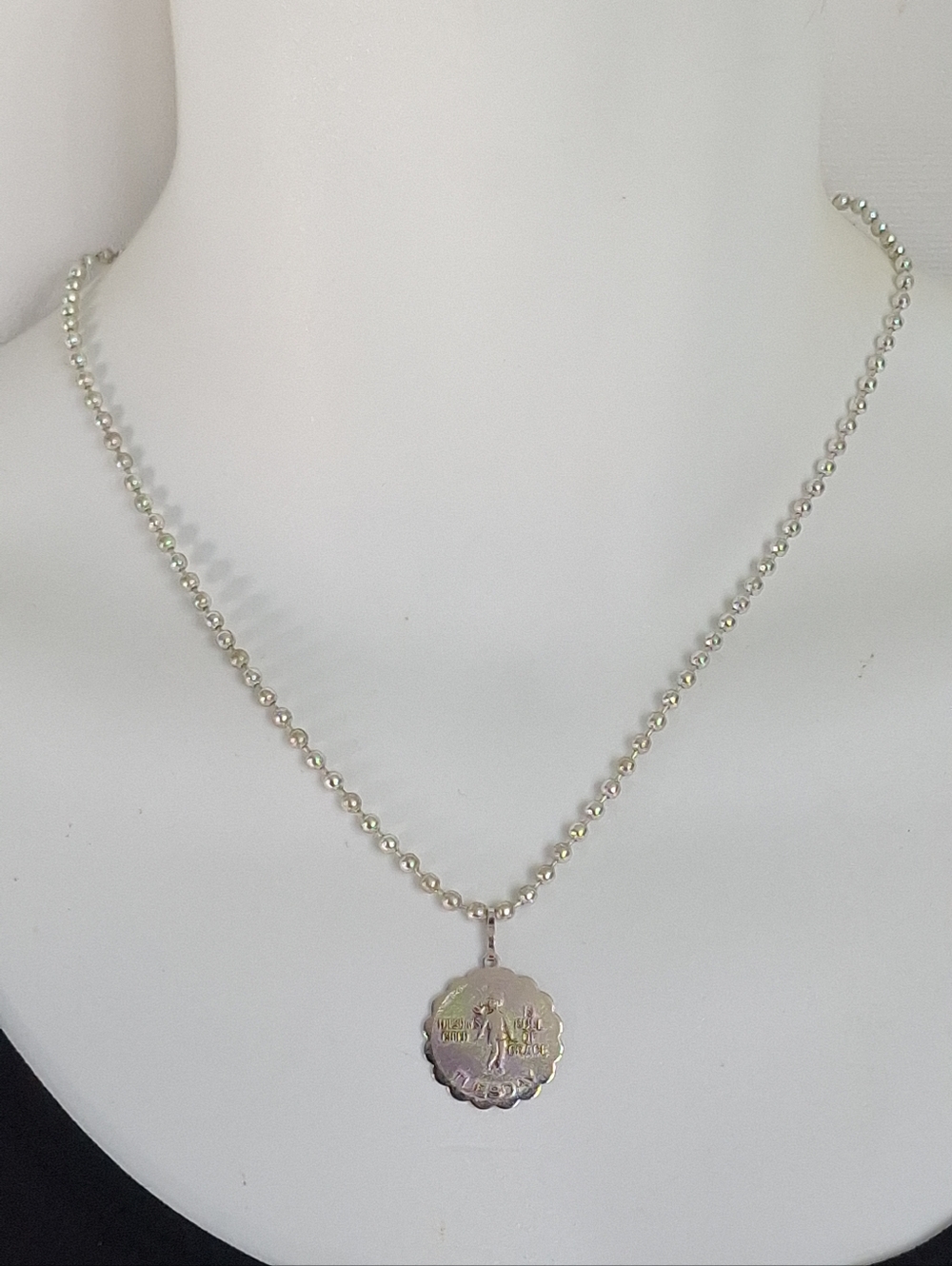 Vintage Sarah Coventry "Tuesday's Child" Silver Tone Scalloped Pendant Necklace